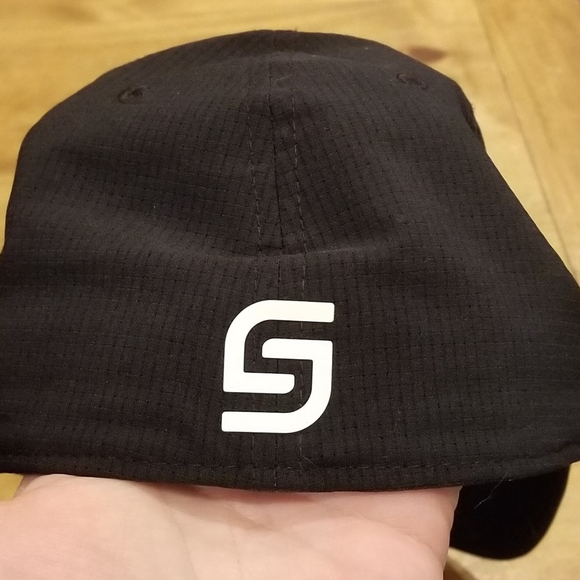 Under Armour Golf Hat Size M/L Flex Stretch Fitted Black white Rubber Logo UA - Picture 8 of 8